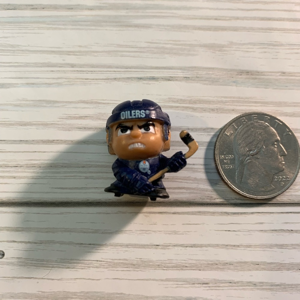 Teeny Mates Edmonton Oilers Hockey Keychain